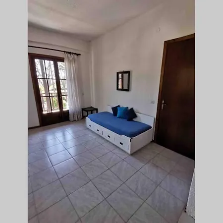 Sunny Appartment, By The Sea Siviri